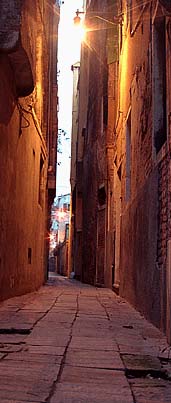 ������� - �����, �������, ���������� - calle, rio terra, sotoportego